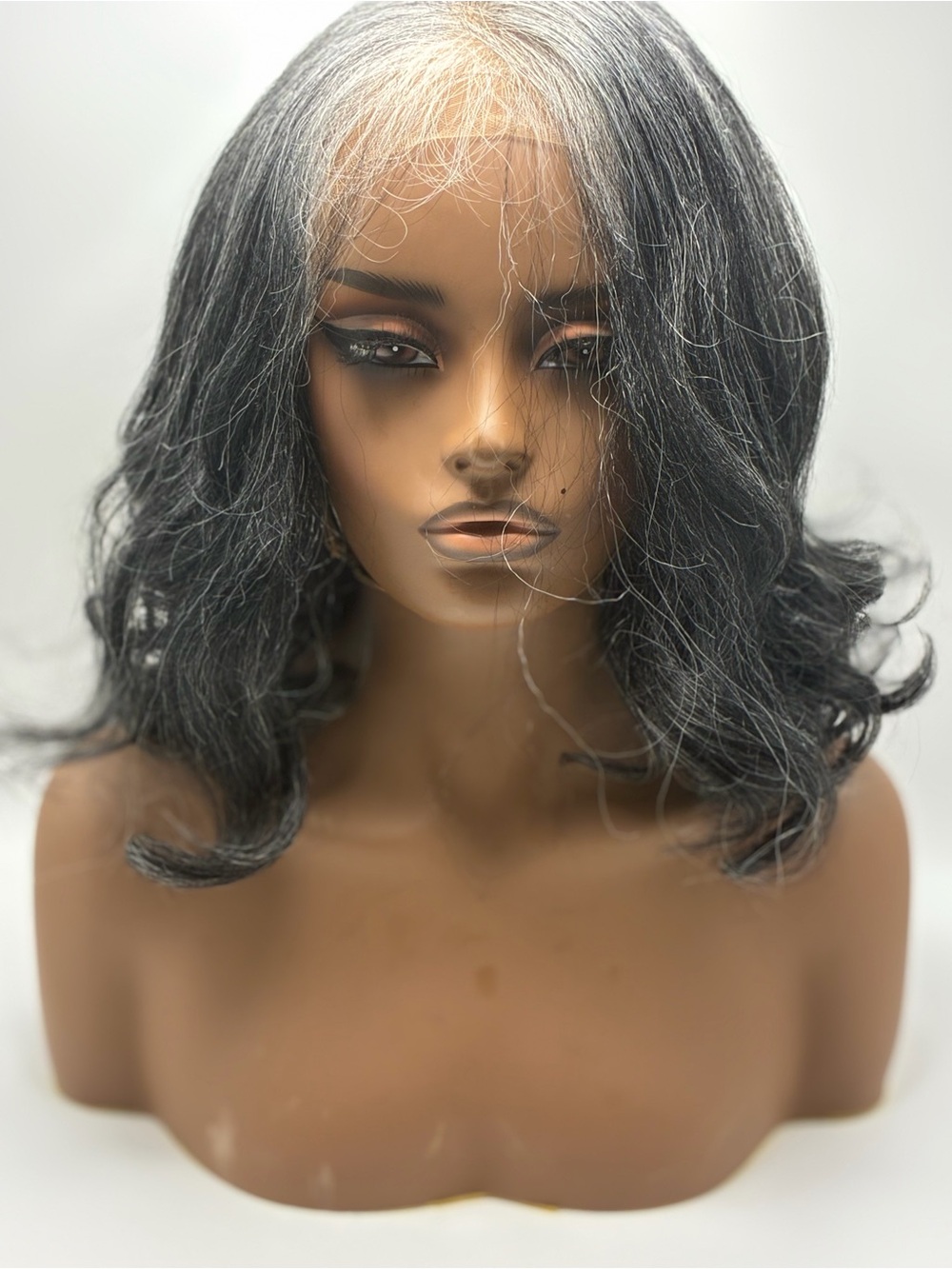 Stylish Gray Ombre Short Wig - Women Hair. Synthetic 14”